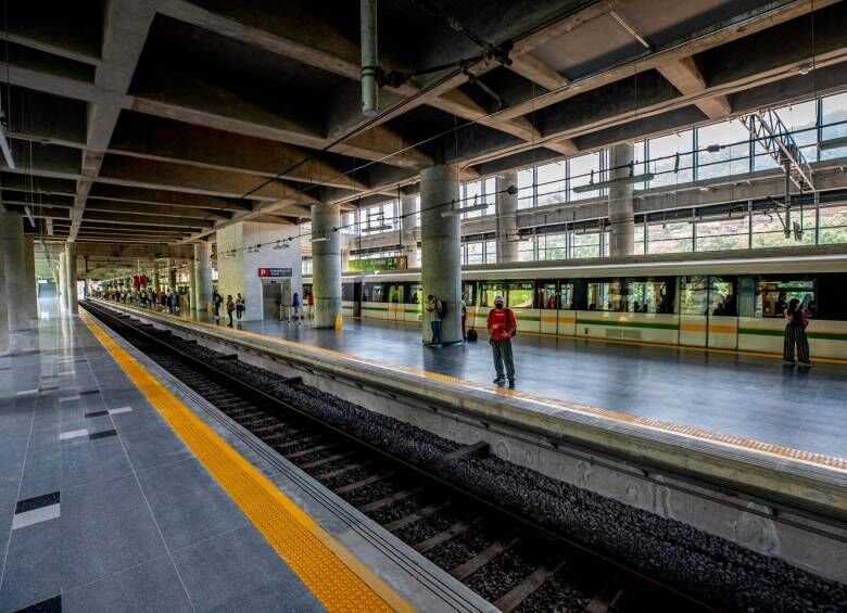 Acevedo Metro Station